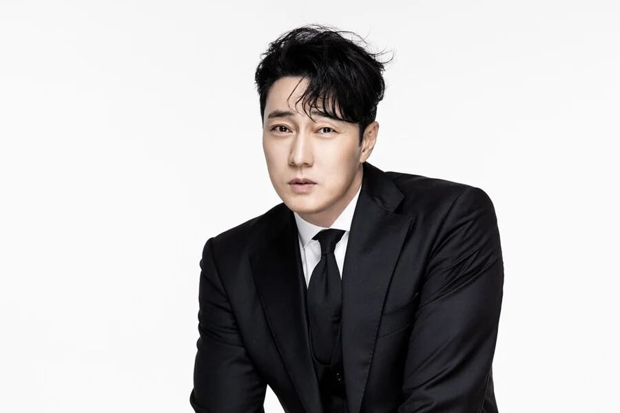 Agent Kim dans une scène d’action